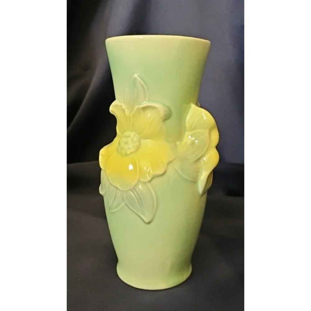 Vintage Art Pottery Royal Copley 7